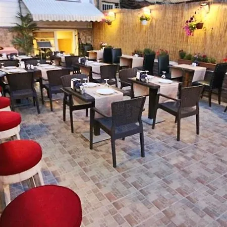 Siesta Hotel 3*